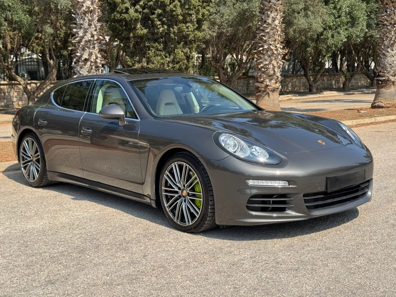 Porsche Panamera E-Hybrid - Image 8