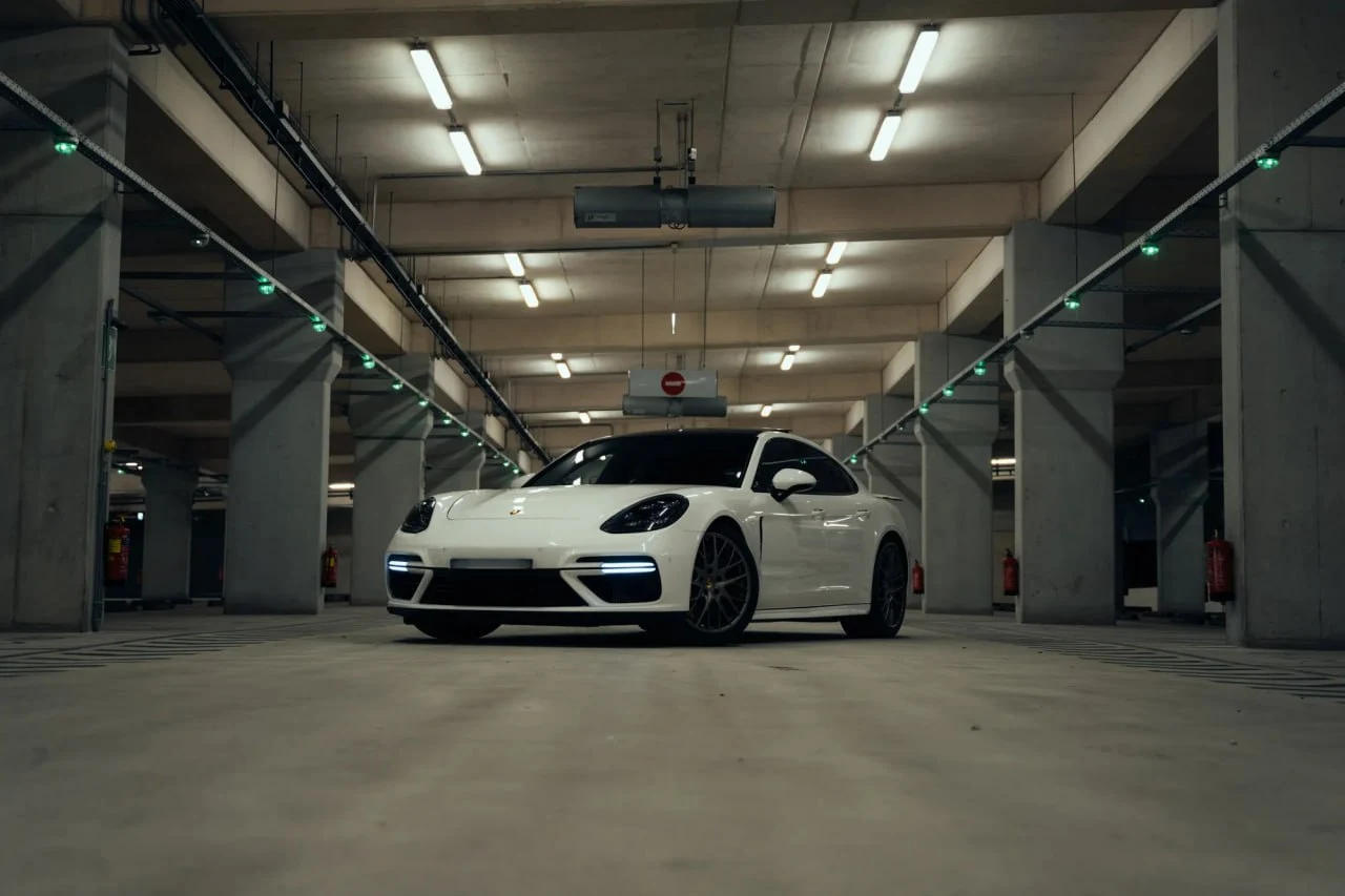 Porsche Panamera Turbo S - Image 2