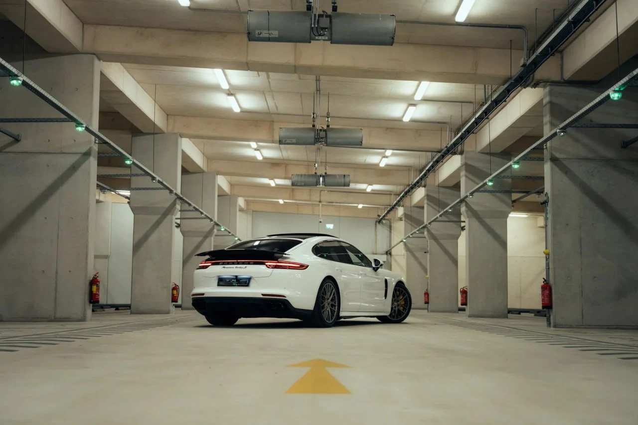 Porsche Panamera Turbo S - Image 4