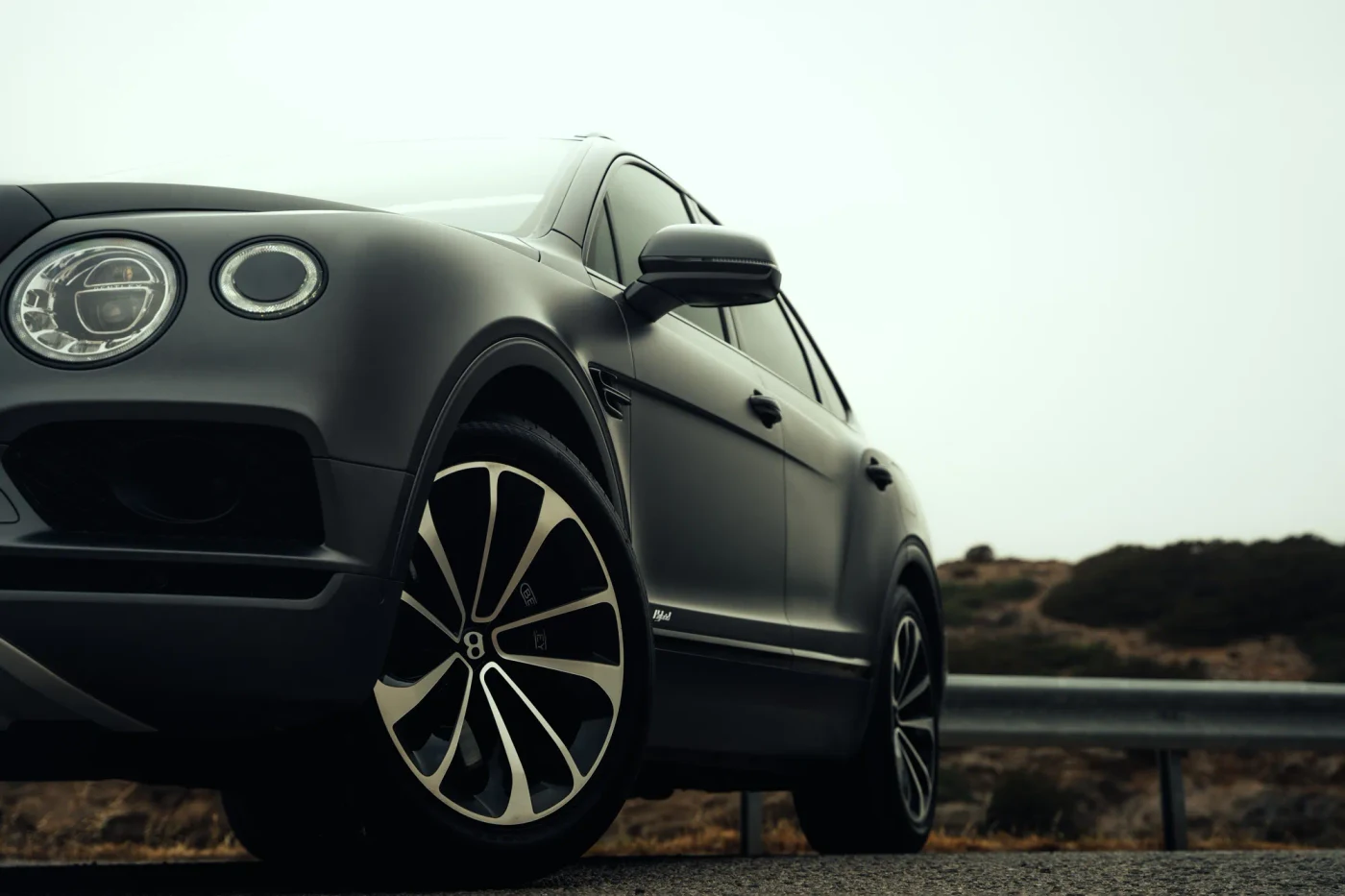 Bentley Bentayga - Image 12