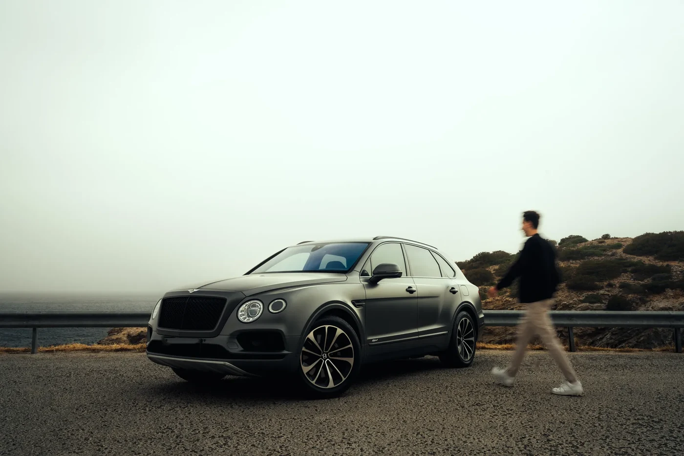 Bentley Bentayga - Image 13