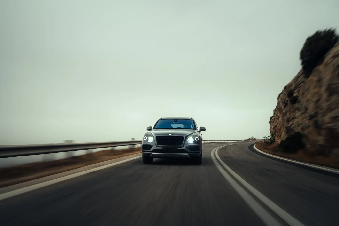Bentley Bentayga - Image 7