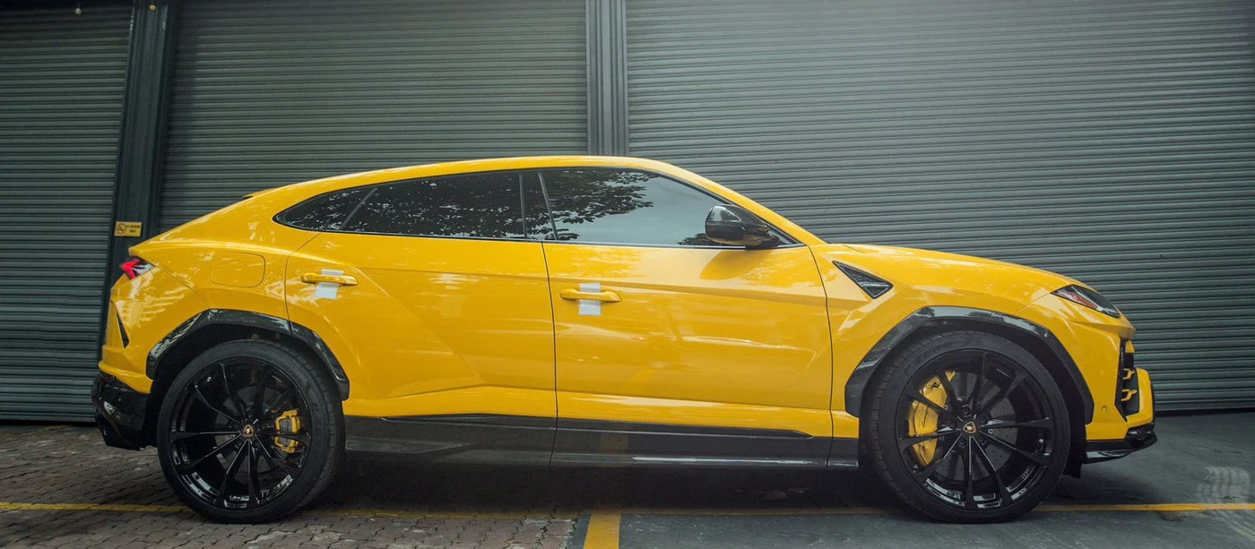 Lamborghini Urus Yellow - Image 2