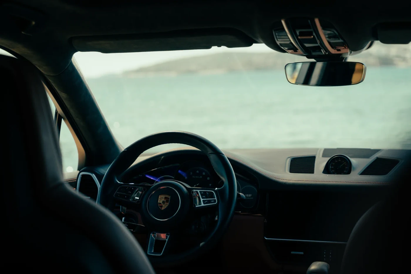 Porsche Cayenne Turbo S - Image 9